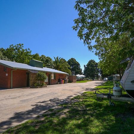 Big4 Wangaratta North Cedars Holiday Park Exterior photo