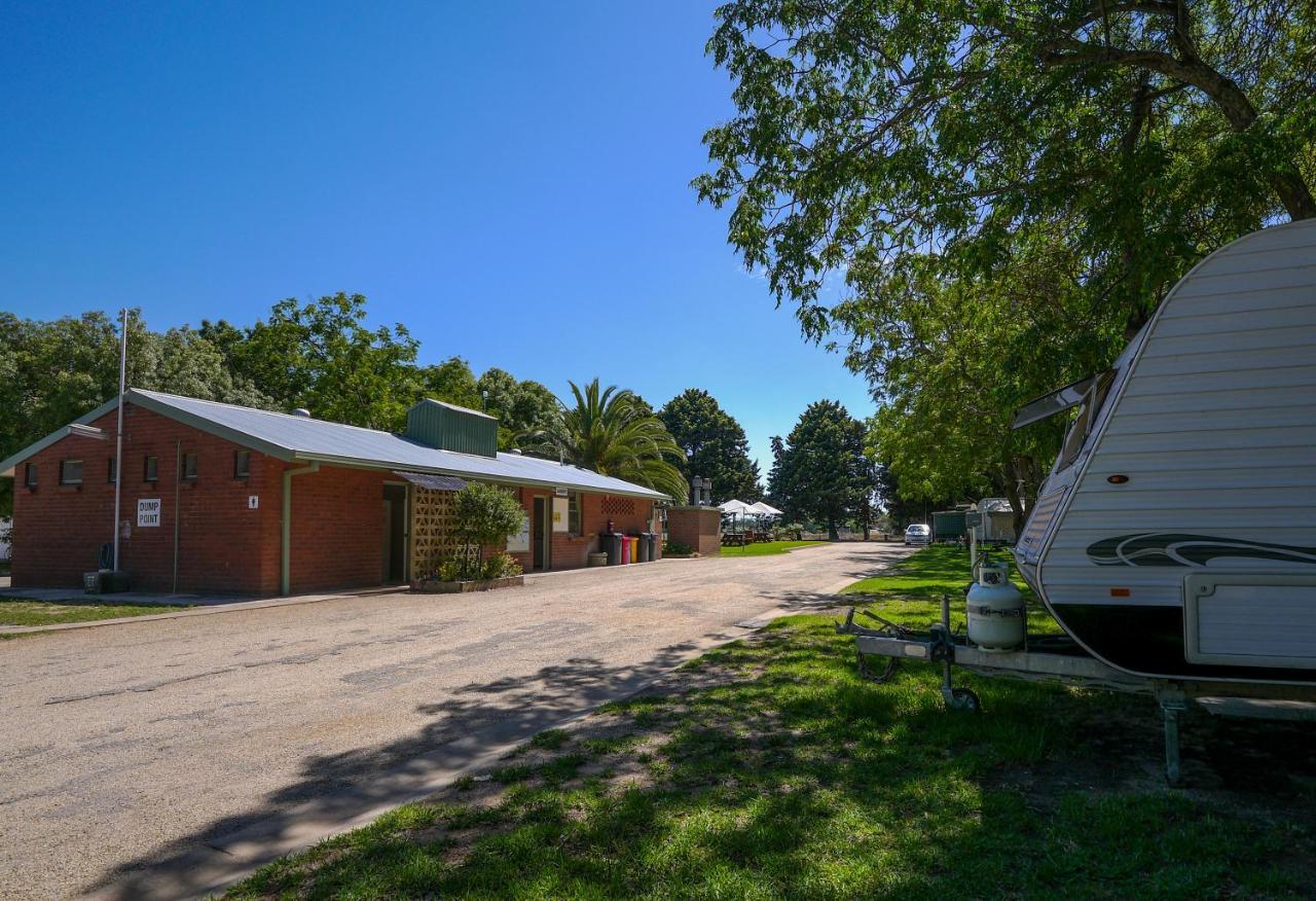 Big4 Wangaratta North Cedars Holiday Park Exterior photo